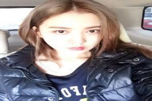 粉红女战士中计被打了